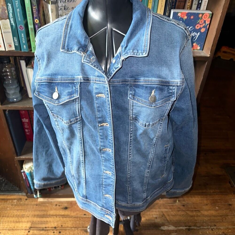 Well Worn distressed elevated basics minimalist XL denim jacket